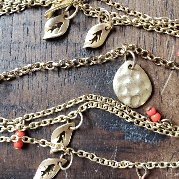 WHBM Leaf Necklace - Picture 4 of 5